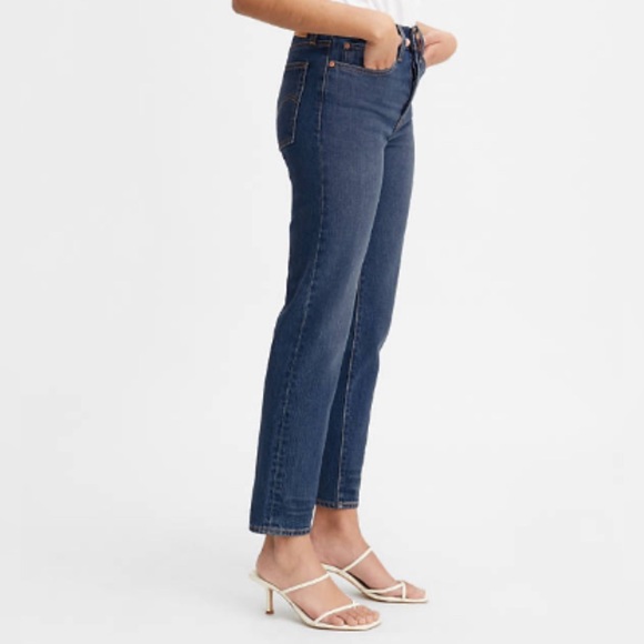 Levi's Women's Wedgie Icon Fit Jeans - Picture 3 of 11